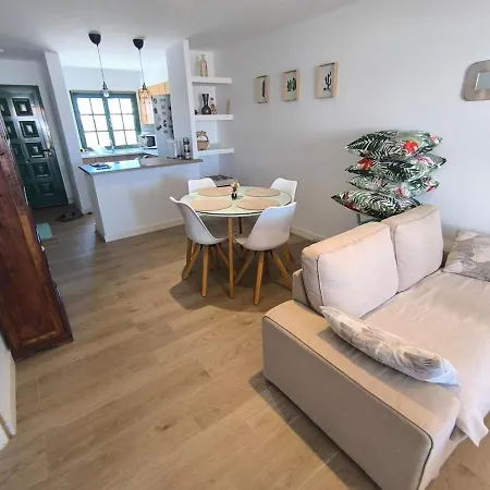 Mon Soleil, 2 Bedrooms, Sea View And Pool 아파트