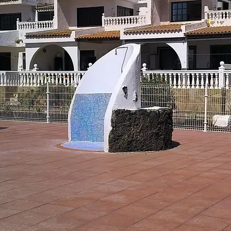 아파트 Mon Soleil, 2 Bedrooms, Sea View And Pool 코스타 데 안티과